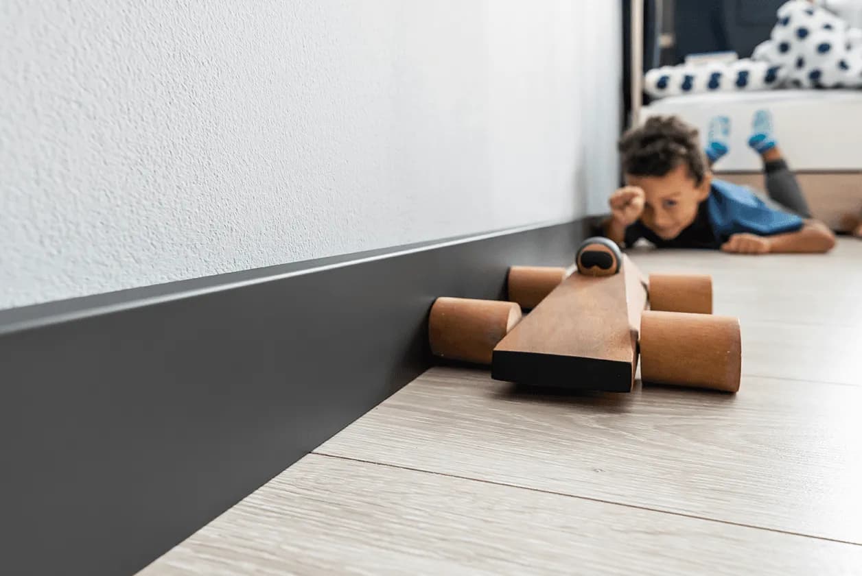 Jak zamontować listwy PCV? Poradnik krok po kroku